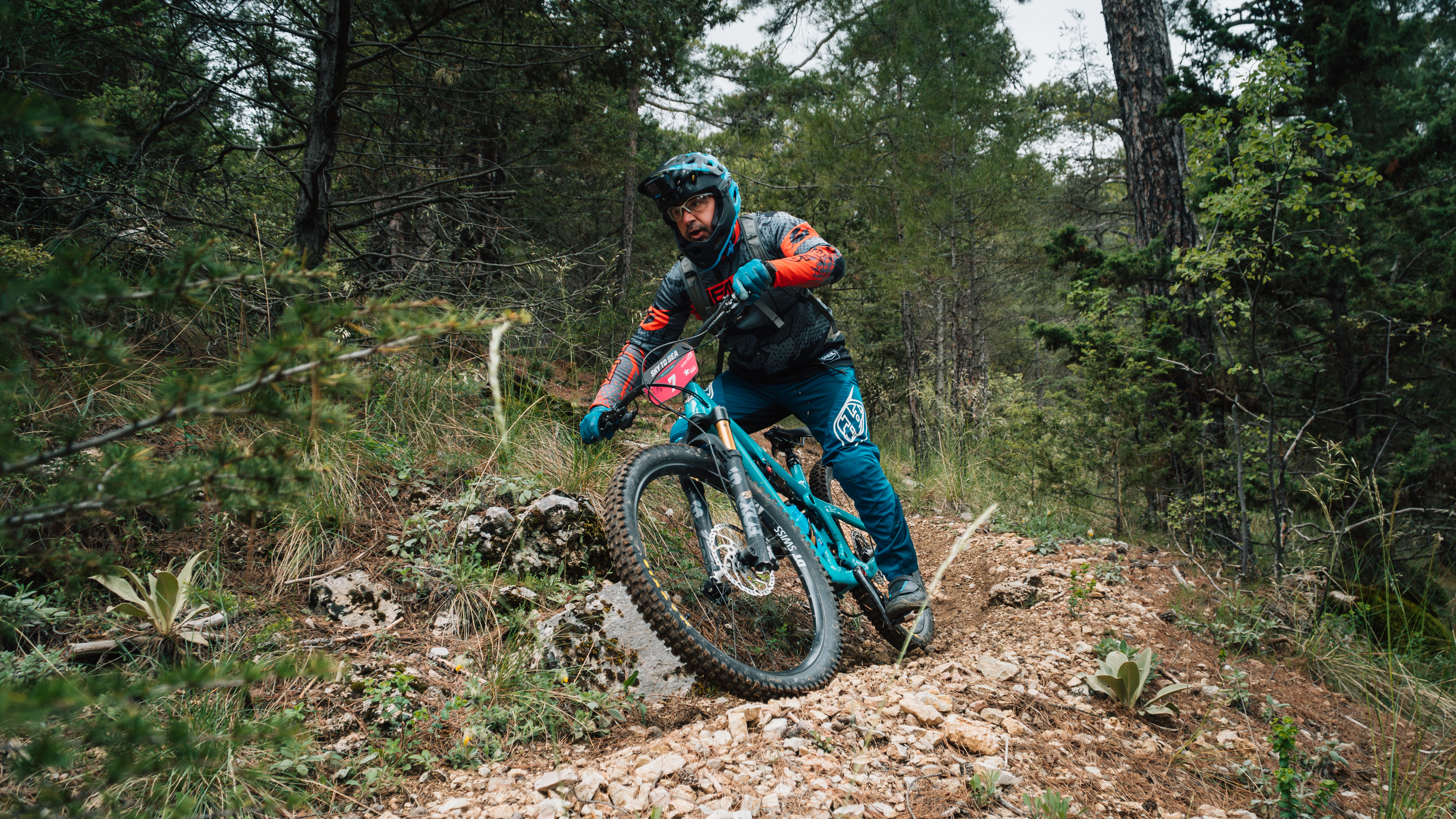 Sky to Sea MTB Enduro Dağ Bisikleti Yarışı